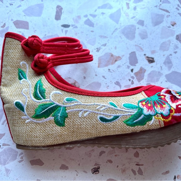Chinese Trade Ankle Strap Embroidered Round Toe Platform Wedge Shoes Size 7.5 - Picture 9 of 13